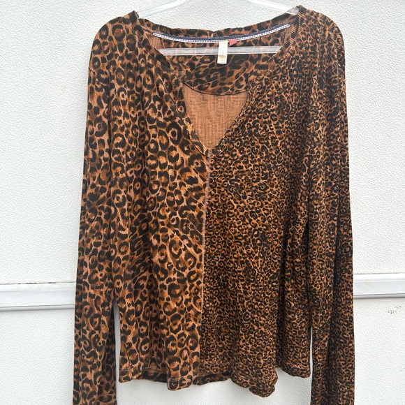 Anthropologie Pilcro Leopard Print Top Women XL Thermal Knit Split Neck Brown - Picture 3 of 13